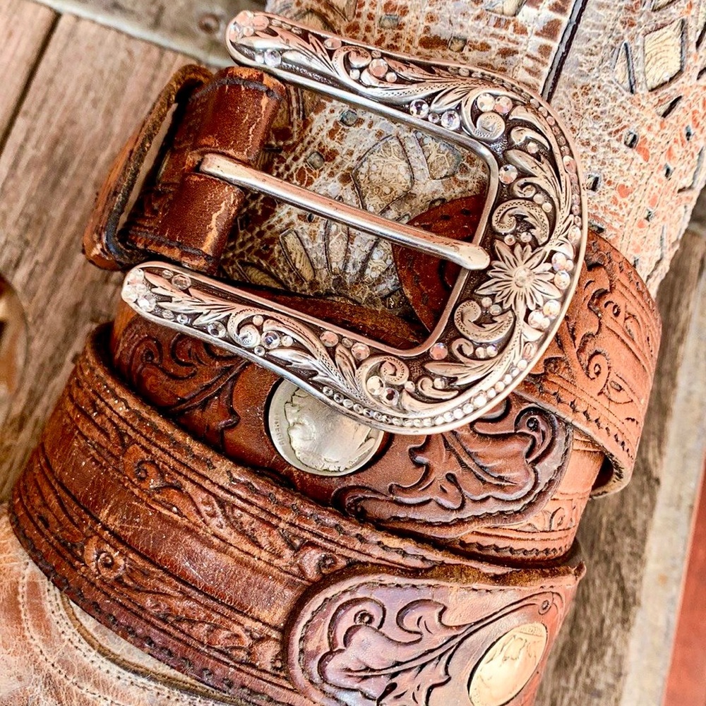 Sold LARRY MAHAN Vintage Tooled Leather Coin Crystal Cowgirl Western Belt Buckle - Picture 5 of 12